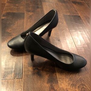Jones NY Black heels